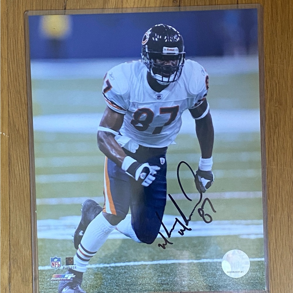Muhsin Muhammad Signed 8 x 10 Autographed Photo.